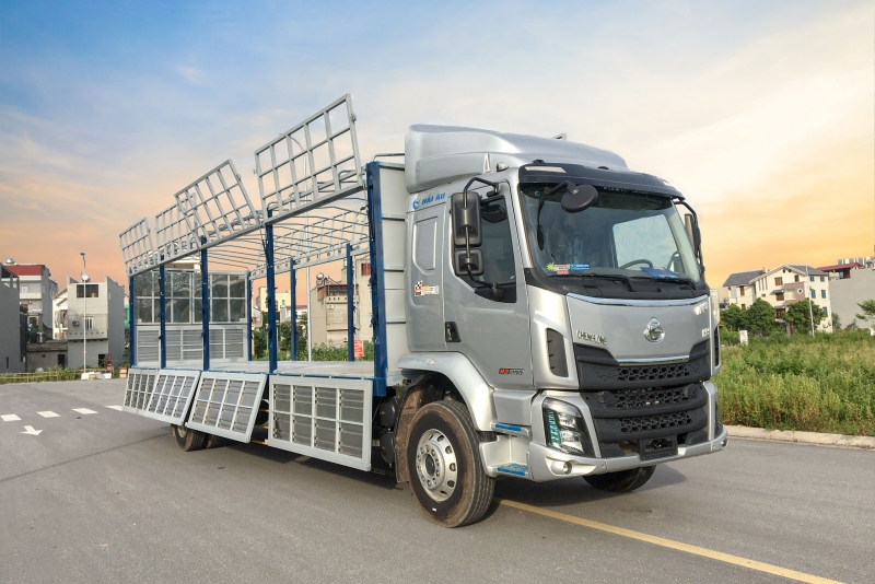 xe tải thùng 4x2 chenlong 6 máy 9m9